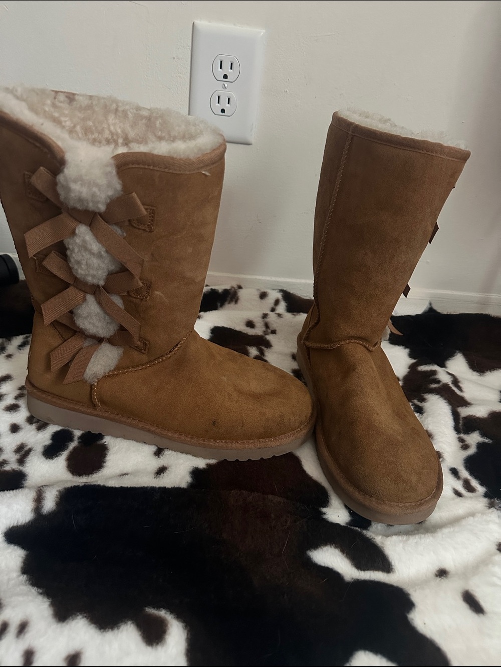 Koolaburra Chestnut Suede Shearling-Lined Lace-Back Boots